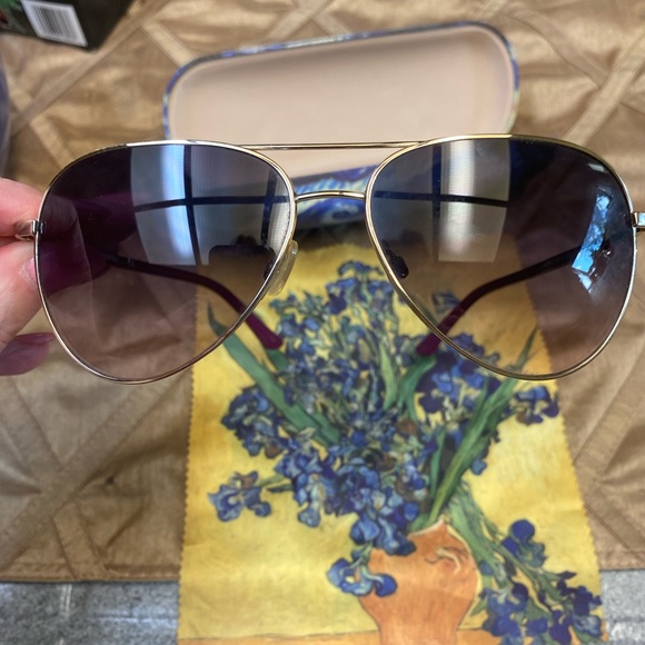 Karl Lagerfeld 292s aviator sunglasses w/ Van Gogh iris case & cloth- light use main image 9
